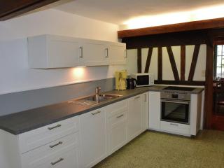 Vintage Farmhouse with Garden, Roofed Terrace, BBQ - Gouvy - 6