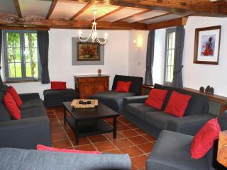 Vintage Farmhouse with Garden, Roofed Terrace, BBQ - Gouvy - 8