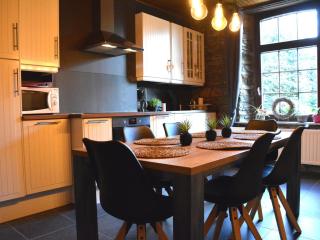 Chic Holiday Home with Garden - Vaux-sur-Sûre - 1