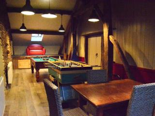 Villa with hottub in calm area - 3