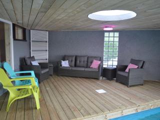 A House with pool, sauna, bubble bath, billiards - Trooz - 5