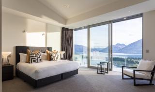 Views on Edinburgh, a Relax it's Done luxury holiday home - Queenstown - 2