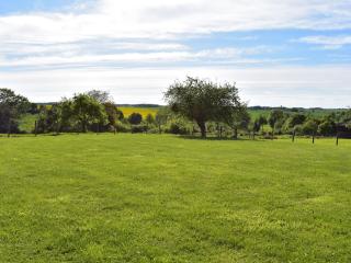 Holiday home with garden - Fontainejean - 4