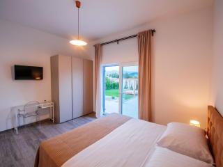 Villa with private pool and garden - Pridraga - 1