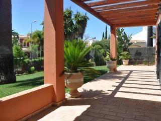 Villa in a quiet area with private pool near the golf courses and the marina - Vilamoura - 3