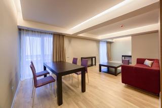 Ramada Plaza by Wyndham Bucharest Convention Center - 8