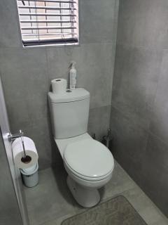 Housemartin Guest House - 6