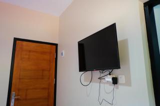 RedDoorz near Trans Studio Mall Cibubur 3 - Bogor - 5