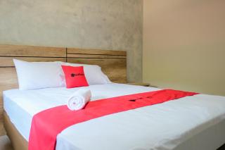 RedDoorz near Trans Studio Mall Cibubur 3 - Bogor - 1