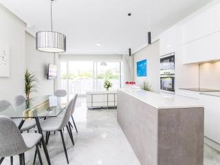 VACATION MARBELLA I El Dorado, 10 minutes walking to Puerto Banus, Great views, Golf Valley, Swimming Pool, Beach and Views - Marbella - 9