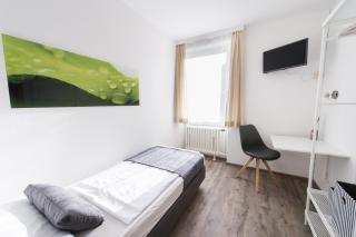 SOVA Guesthouse - Kassel - 3