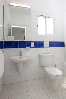 Akti Beach Hotel & Village Resort - Paphos - 6
