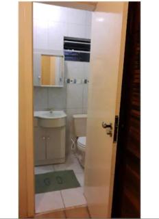Apartamento térreo com ar condicionado e 2 suítes bem localizado - Garopaba - 6