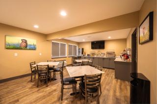 Cobblestone Inn & Suites - Trenton - Trenton - 5