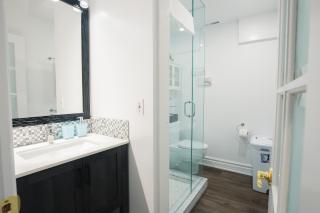 Newton Villa - Brampton - 1
