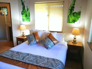 Poppy's on the Lagoon - Port Vila - 8
