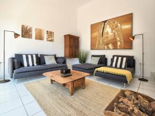 Villa in Sayalonga with Pool and Sea Views - Sayalonga - 9