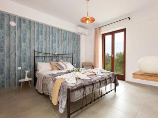 Villa in Arkadi with pool and deck chairs - Kiriánna - 3