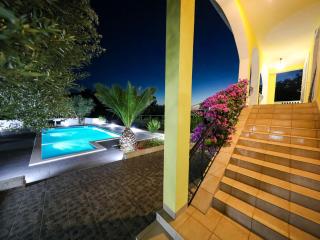 Holiday Home in Policnik with Pool - Poličnik - 1