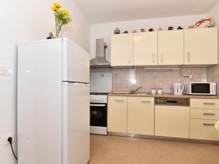 Holiday home in Veli Iz with fenced garden - Veli Iž - 2