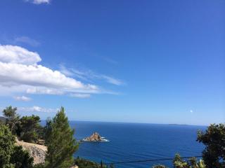 Belvilla by OYO Comfy Holiday Home with Garden - Monte Argentario - 2