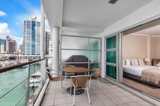 QV Private Waterfront Apartment - Princes Wharf - 379 - Auckland - 2
