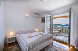 Apartments Ivanka on the beach - Vodice - 3