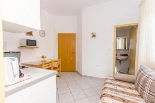 Apartments Ivanka on the beach - Vodice - 6