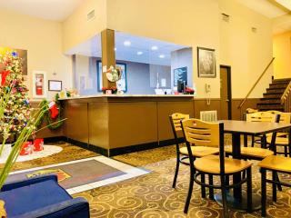 Super 8 by Wyndham Burlington - Burlington - 7