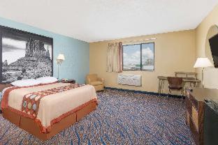 Super 8 by Wyndham Cedar City - 2
