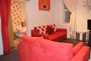 Ayrton House Holiday Apartments - 8