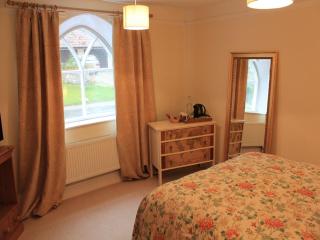 Church Farmhouse B & B - Kennett - 6