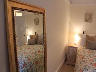 Church Farmhouse B & B - Kennett - 3