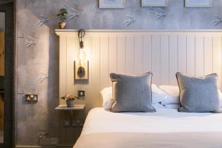 The Angel & Blue Pig - Lymington - 5