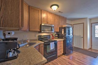 Cozy Cedar Rapids Pad - 2 Blocks to Mercy Care! - Cedar Rapids - 2