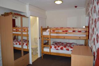 Ayrton House Holiday Apartments - Blackpool - 1