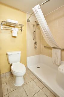 Super 8 by Wyndham Wichita Airport West Kellogg - Wichita - 9