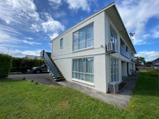 Ulster Apartments - 6