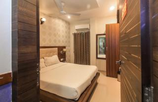 Hygienic Hotel Liberty Plaza - Bombay - 8