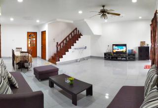 Victoria Homestay Sibu - Next to Shopping Complex & Large Car Park Area with Autogate - 6