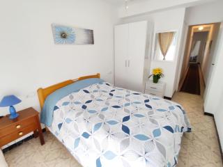 Sunny apartment near the beach - 2