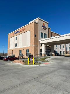 Comfort Suites West Omaha - Omaha - 0