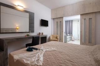 Lagomandra Hotel and Spa - 1