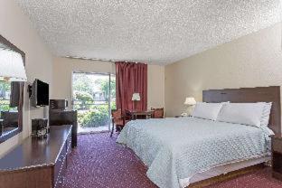 Days Inn by Wyndham Novato/San Francisco - 4