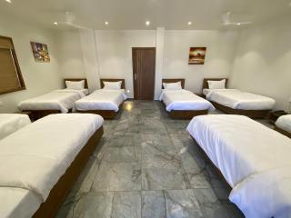 HOTEL DAMODAR - 6