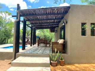 iKhaya LamaDube Game Lodge - 2