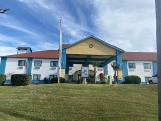 Tropicana Inn and Suites - Dallas - 1