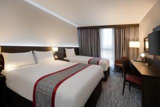 Ramada by Wyndham Leeds East - Leeds - 0