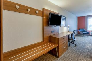 Holiday Inn Express & Suites O'Fallon-Shiloh by IHG - 1