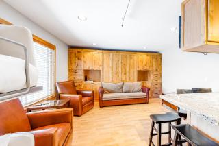 Chateau Studio - 8
